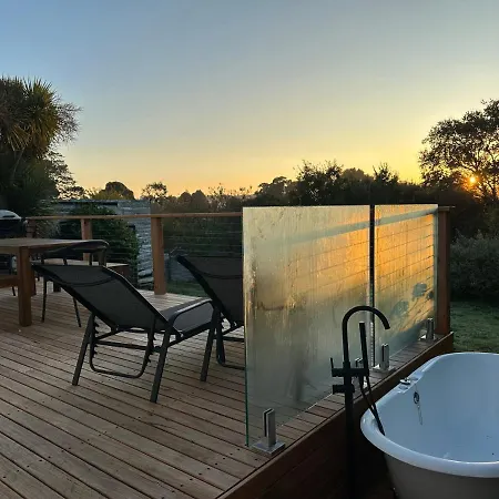 Enjoy A Renovated Retreat With Outdoor Bath Villa Creswick Exterior photo