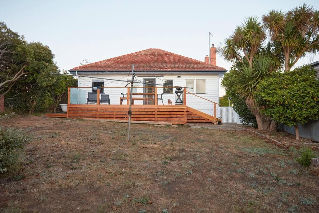 Enjoy A Renovated Retreat With Outdoor Bath *
